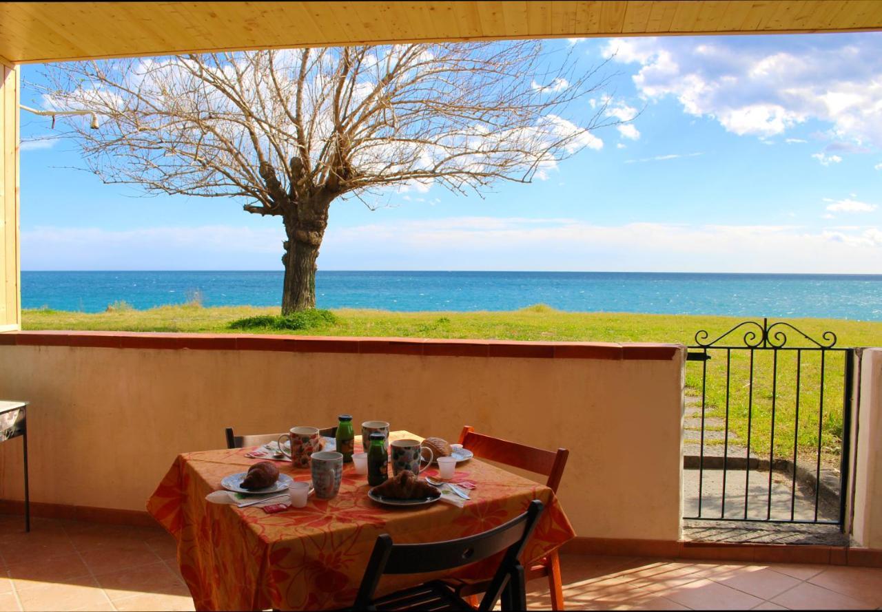 House On The Sea Villa Mascali Bagian luar foto