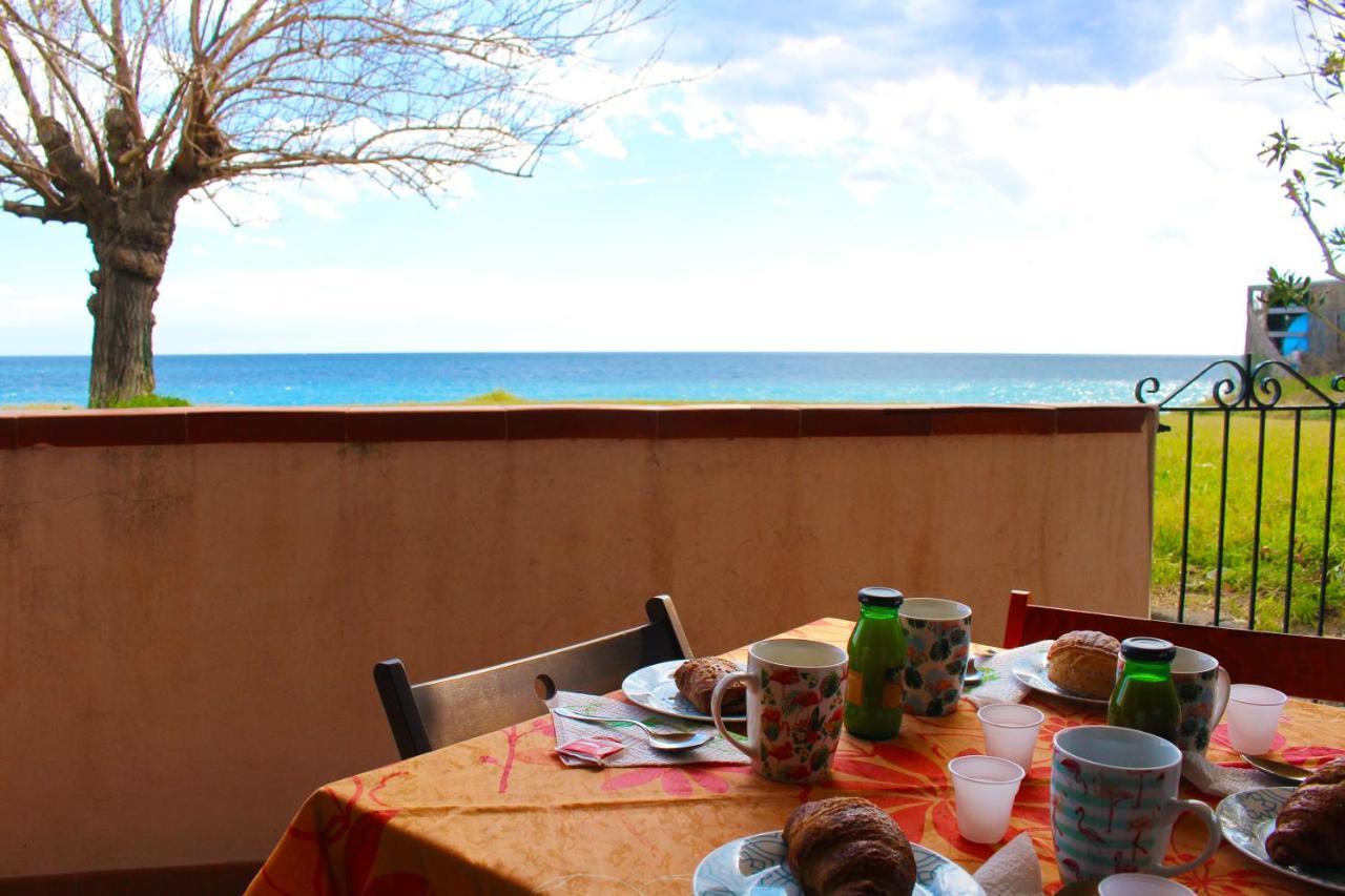 House On The Sea Villa Mascali Bagian luar foto